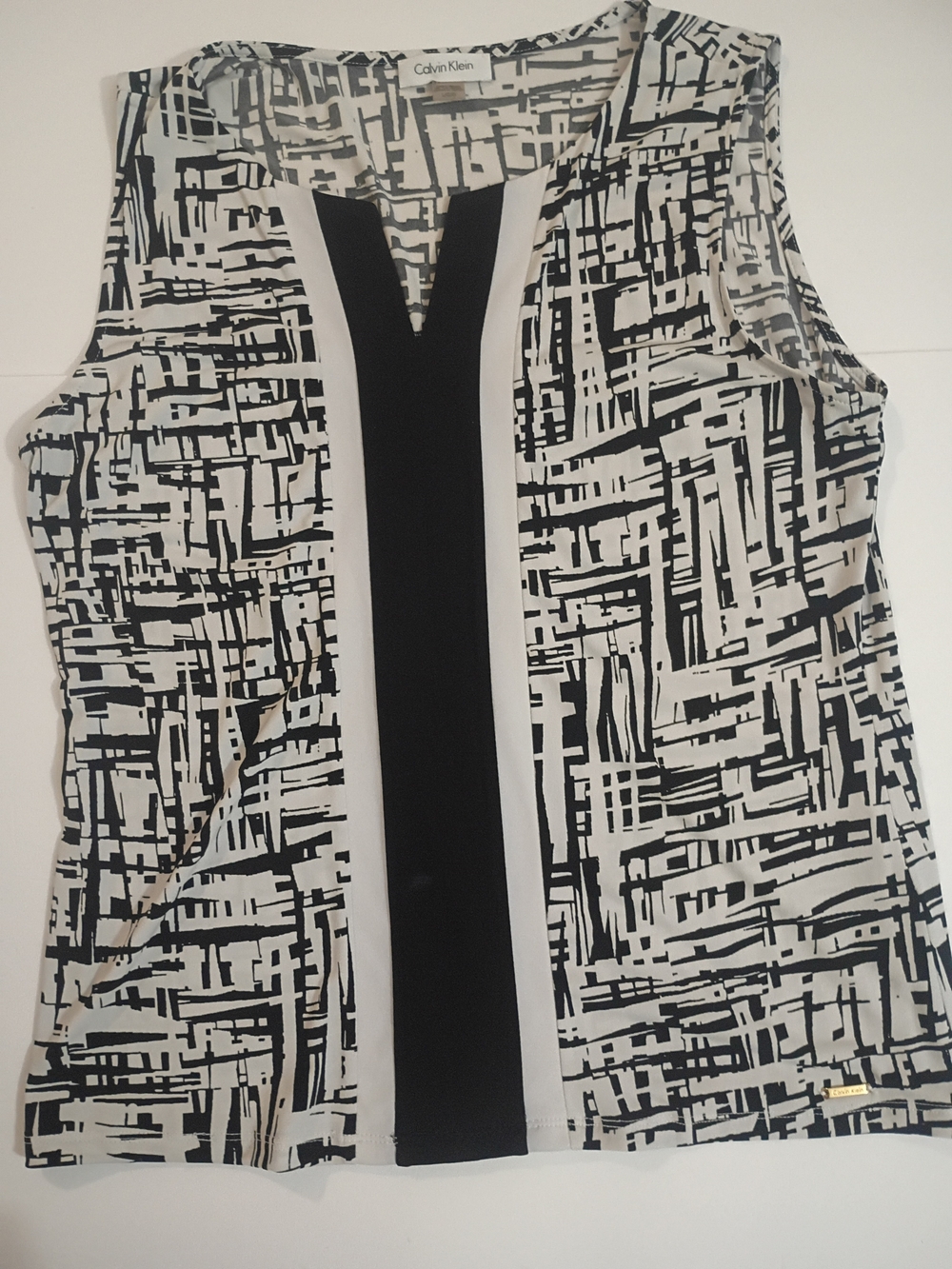 Calvin Klein Black & White Graphic Notch-Neck Tank